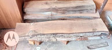 assi di legno di noce