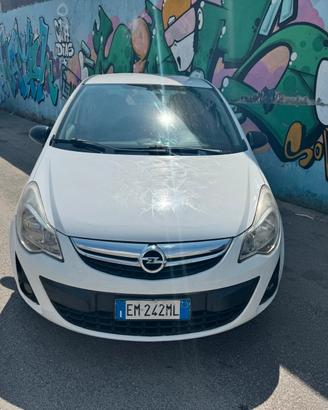 Opel Corsa 1.2 5 porte benzina/GPL