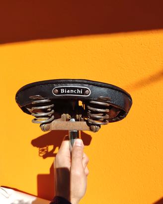 Sella Bianchi anni '50  in pelle