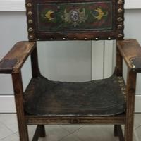 Poltrona sedia antica scolpito e cuoio inciso
