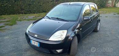 FORD Fiesta 1.4 diesel - 2005