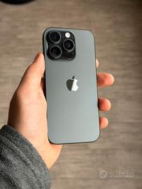 IPhone 16 Pro 128 GB + 2 cover in r3galo