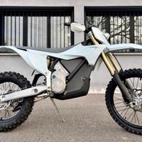 STARK VARG EX 80HP ENDURO PRONTA CONSEGNA BIANCA