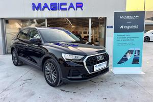 AUDI Q3 35 TDI S tronic Business Sport