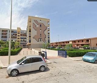 Ampio Box Zona Parco degli Ulivi