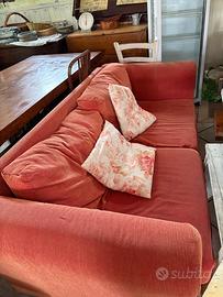 n.2 Divani - venduti anche singolarmente