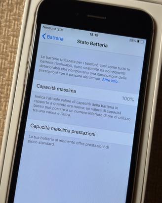 Apple iPhone 6. Batteria 100%. 64GB. Grigio Sidera