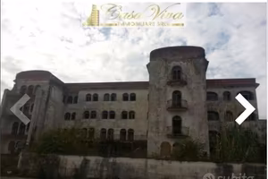 Albergo da ristrutturare o da abbattere Mondragone