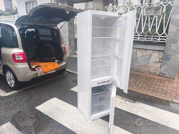 FRIGORIFERO DA INCASSO MARCA SMEG A+ CONSEGNA 