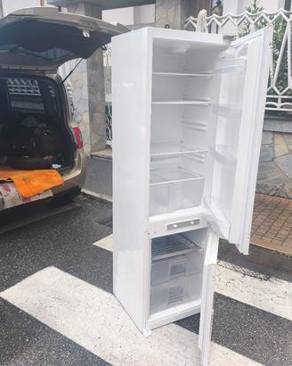 FRIGORIFERO DA INCASSO MARCA SMEG A+ CONSEGNA 