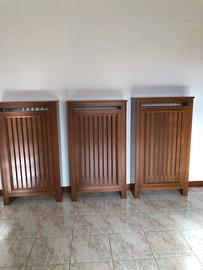 Tre copri caloriferi in legno massiccio : perfetti