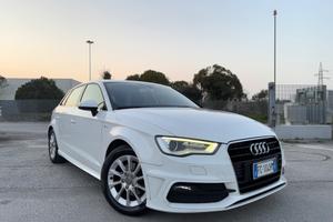 AUDI A3 Sportback 1.6 Tdi Admired S-LINE-Led Navi