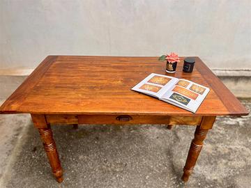 Tavolo antico in legno massello