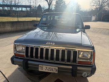 Cherokee xj 4000 benzina