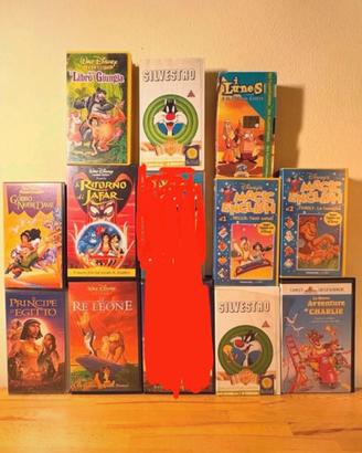 Lotto 11 VHS Disney e cartoni vari