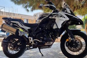 Benelli trk 502x