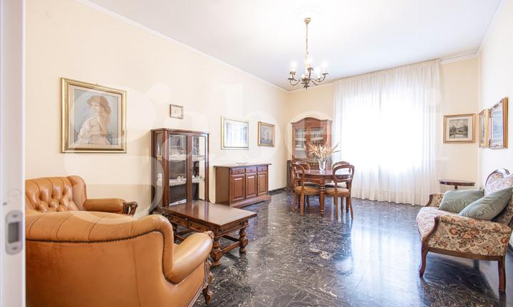 Via Solmi Monte Urpinu 160Mq Luminoso Ascensore