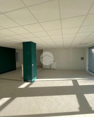 NEGOZIO A TORRE DE' ROVERI