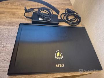 MSI WS63 7RK i7-7700HQ, 32GB RAM, 2TB SSD,