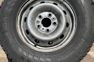 Cerchi con pneumatici invernali camper