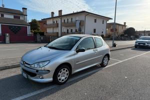 PEUGEOUT 206