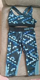 completo top più leggins  Nike 