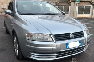 Auto fiat stilo