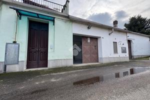 CAPANNONE A GALLIATE