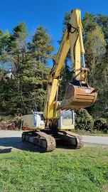 ESCAVATORE NEW HOLLAND 215