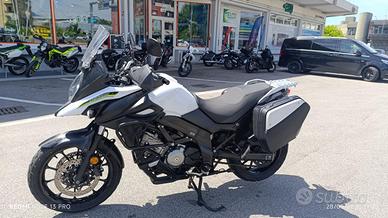 SUZUKI V-Strom 650 V-STROM 650 XT