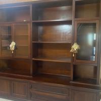 Parete attrezzata e tavolino porta TV