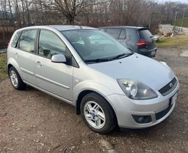 Ford fiesta 1.4 Diesel per neo patentati