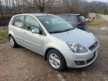 Ford fiesta 1.4 Diesel per neo patentati