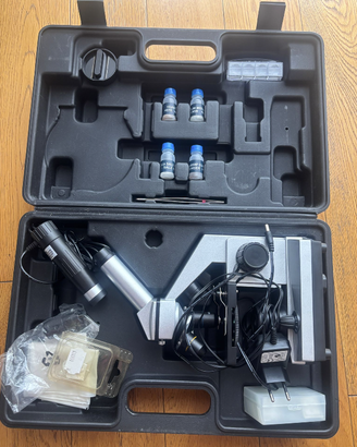 MICROSCOPIO BRESSER MICCROSET