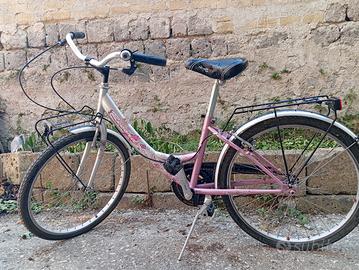 bicicletta usata da donna