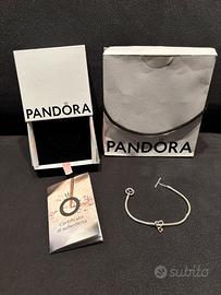 Bracciale con charm pandora nuovo