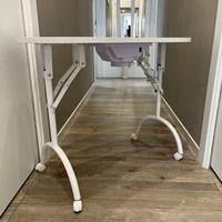 Tavolo per manicure con aspiratore incluso