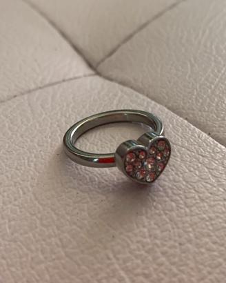 Anello donna in acciaio con cuore di brillantini