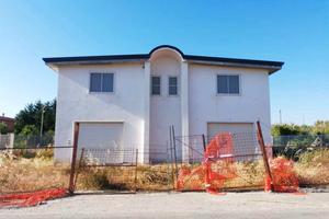 Vendita di edificio Commerciale /Residenziale