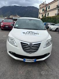 Lancia Ypsilon 1.2 69 CV 5 porte GPL Ecochic Plati