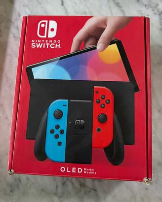 Nintendo switch oled con 3 giochi