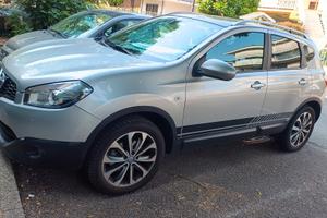 Nissan Qashqai N-TEC 4x4 2.0 benzina euro  4