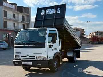 NISSAN CABSTAR RIBALTABILE Cc3000 2002