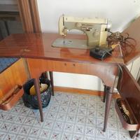 macchina da cucire Necchi