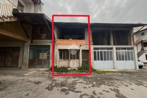 CASA DI CORTE A CAPRIATE SAN GERVASIO