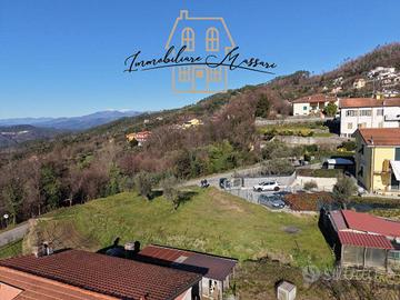 Terreno di 694 m² a Riccò del Golfo di Spezia