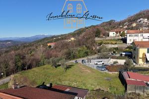 Terreno di 694 m² a Riccò del Golfo di Spezia