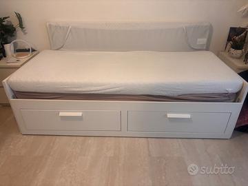 Letto Brimnes Ikea con 2 materassi