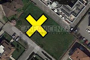 DUE LOTTI DI TERRENO EDIFICABILE 1800 MQ