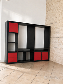 Mobile IKEA BESTÅ grande, nero/rosso, parete TV